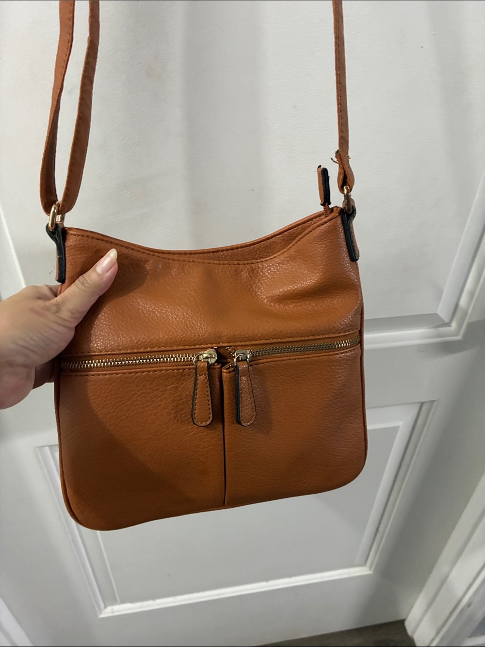 Classic Tan Crossbody Shoulder Bag - Women